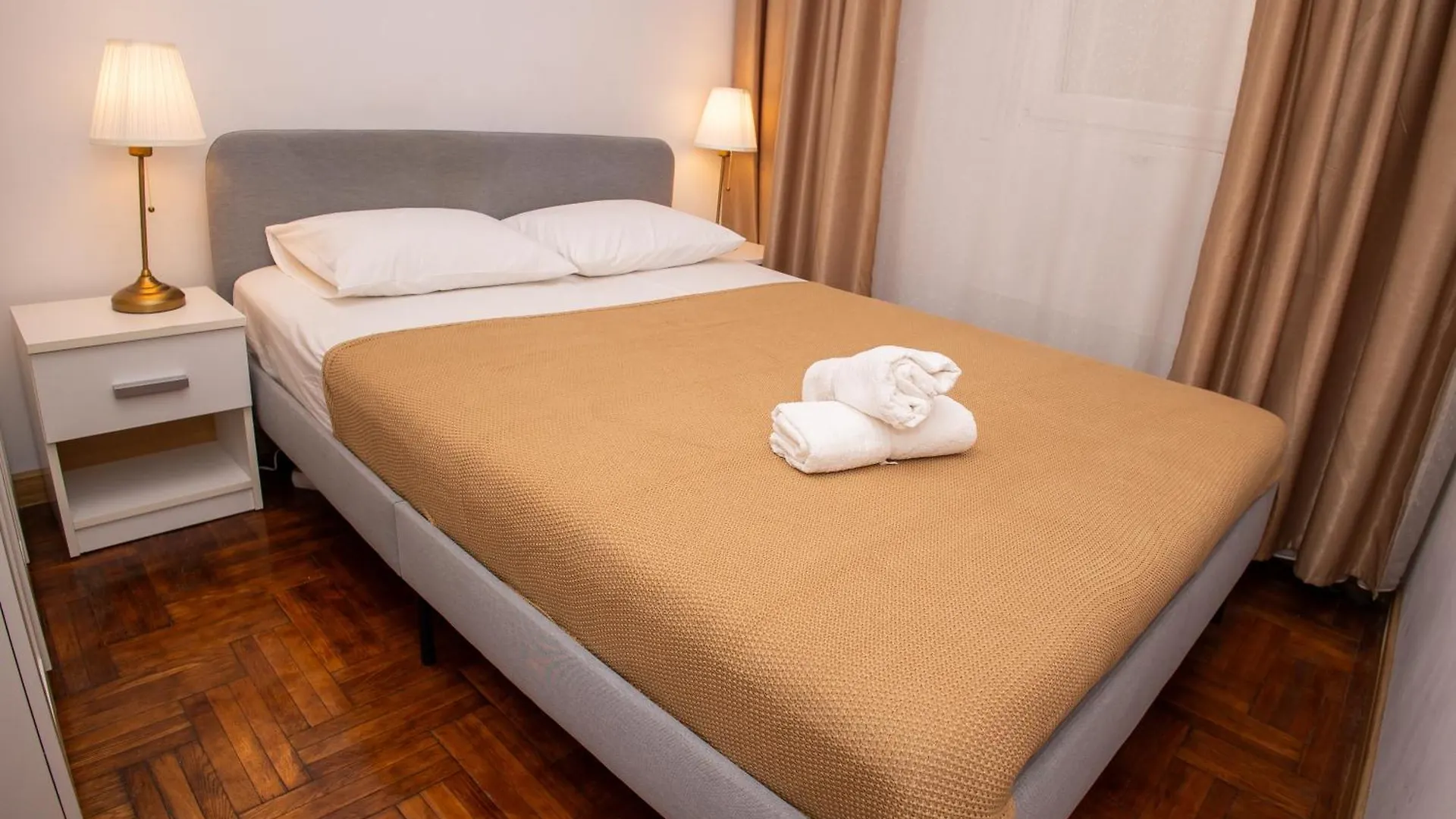 Apartamento Walter'S Corner Old Town - View And Self Check-In Bucarest Rumanía